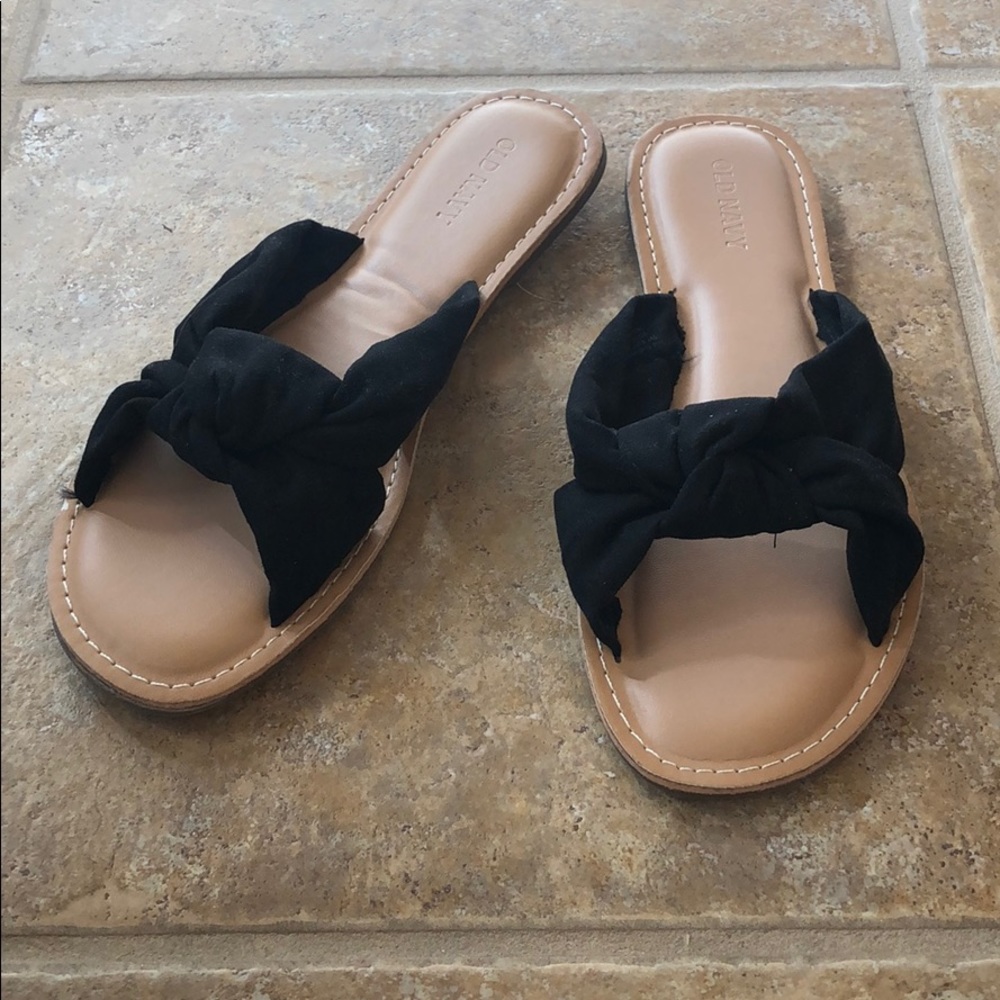 NEVER WORN Old Navy Slide On Sandals/Flip Flop